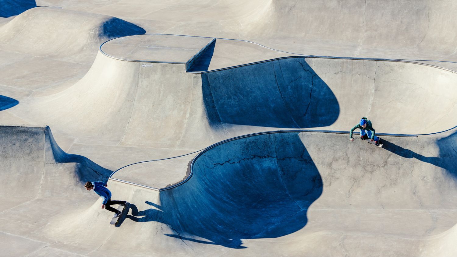 Stapelbäddsparken in Malmö, Sweden’s third largest city, was built in 2005. The park consists of a bowl landscape and a street-inspired area. It is a public park of about 3,000 square meters, completely free to use as long as you are on a skateboard or wearing inlines.